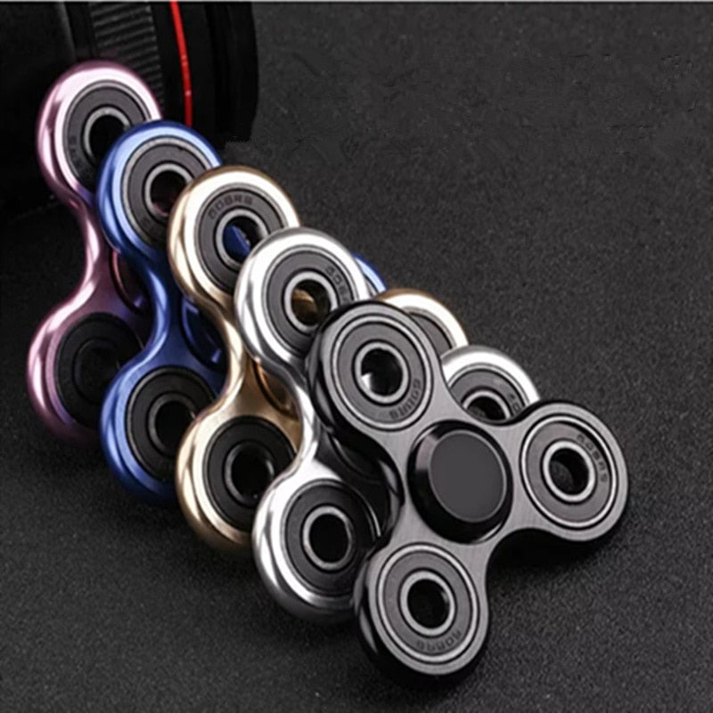 Spinner de Metal Triangular de 70mm, Rolamento R188, Gira por 3-4 Minutos. Brinquedo Antistresse para Crianças.
